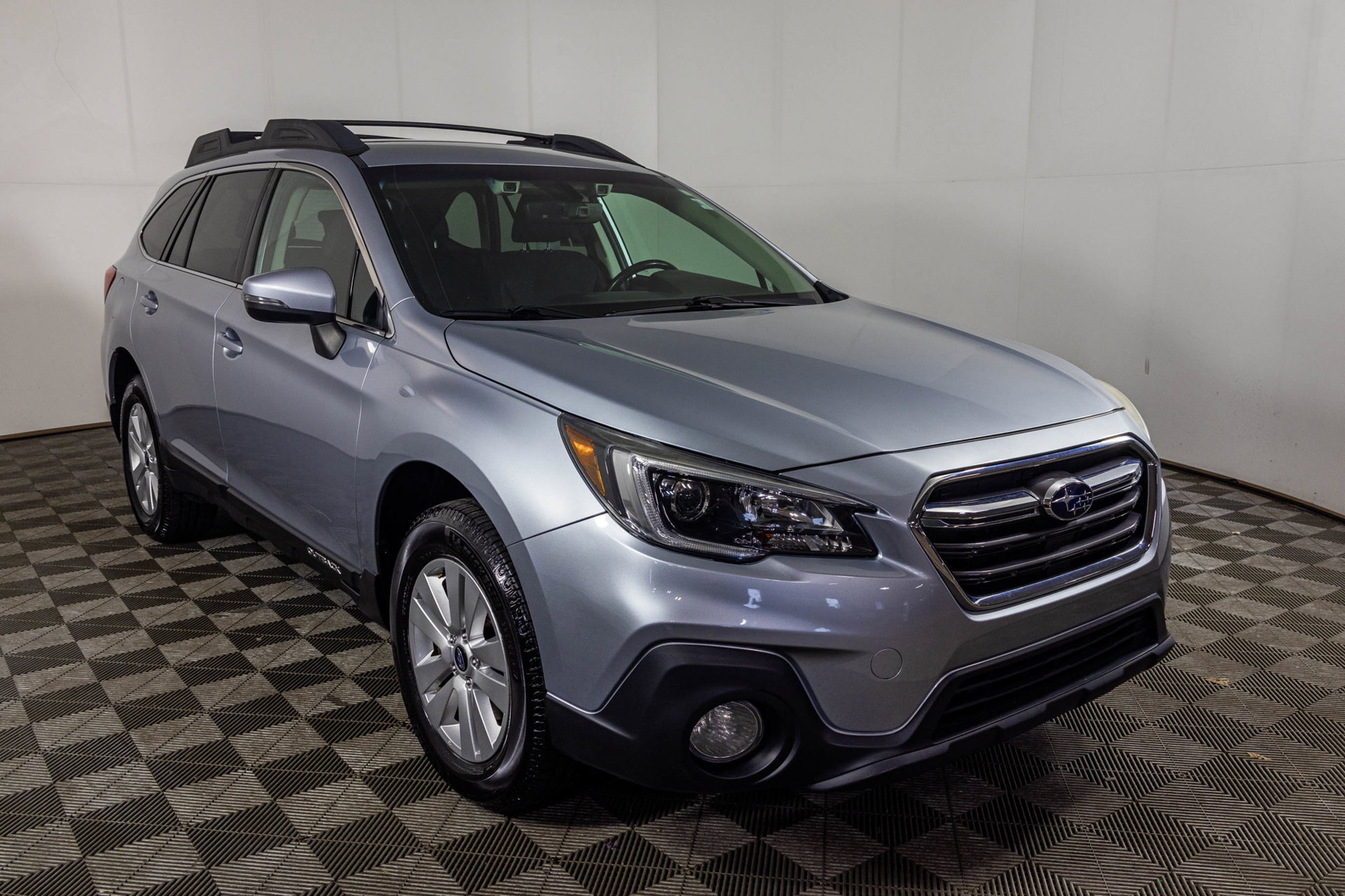 Used 2018 Subaru Outback 2.5i Premium AWD/4WD image 13