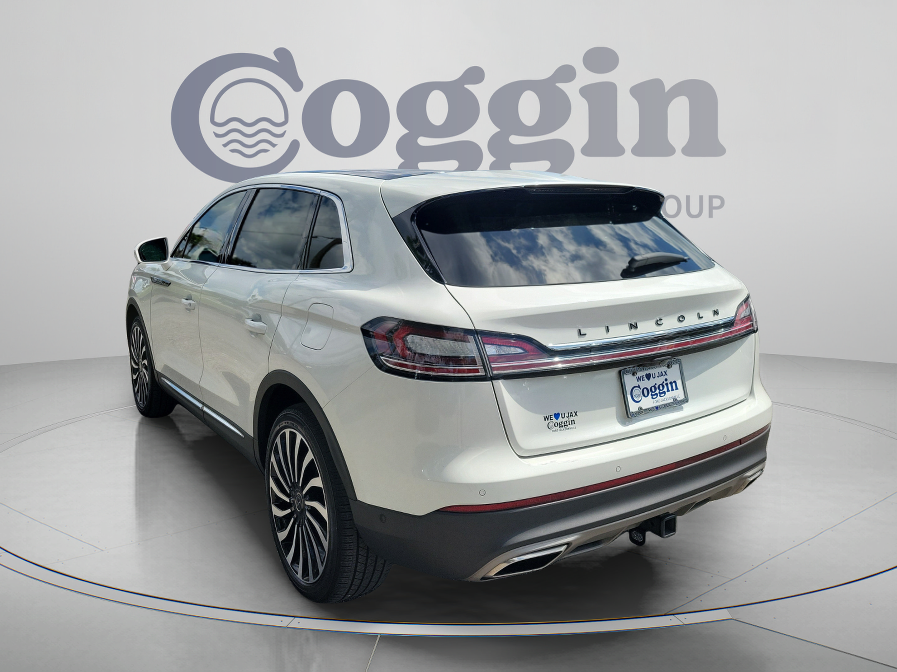 Used 2022 Lincoln Nautilus Black Label w/ Class II Trailer Tow Package AWD/4WD image 2