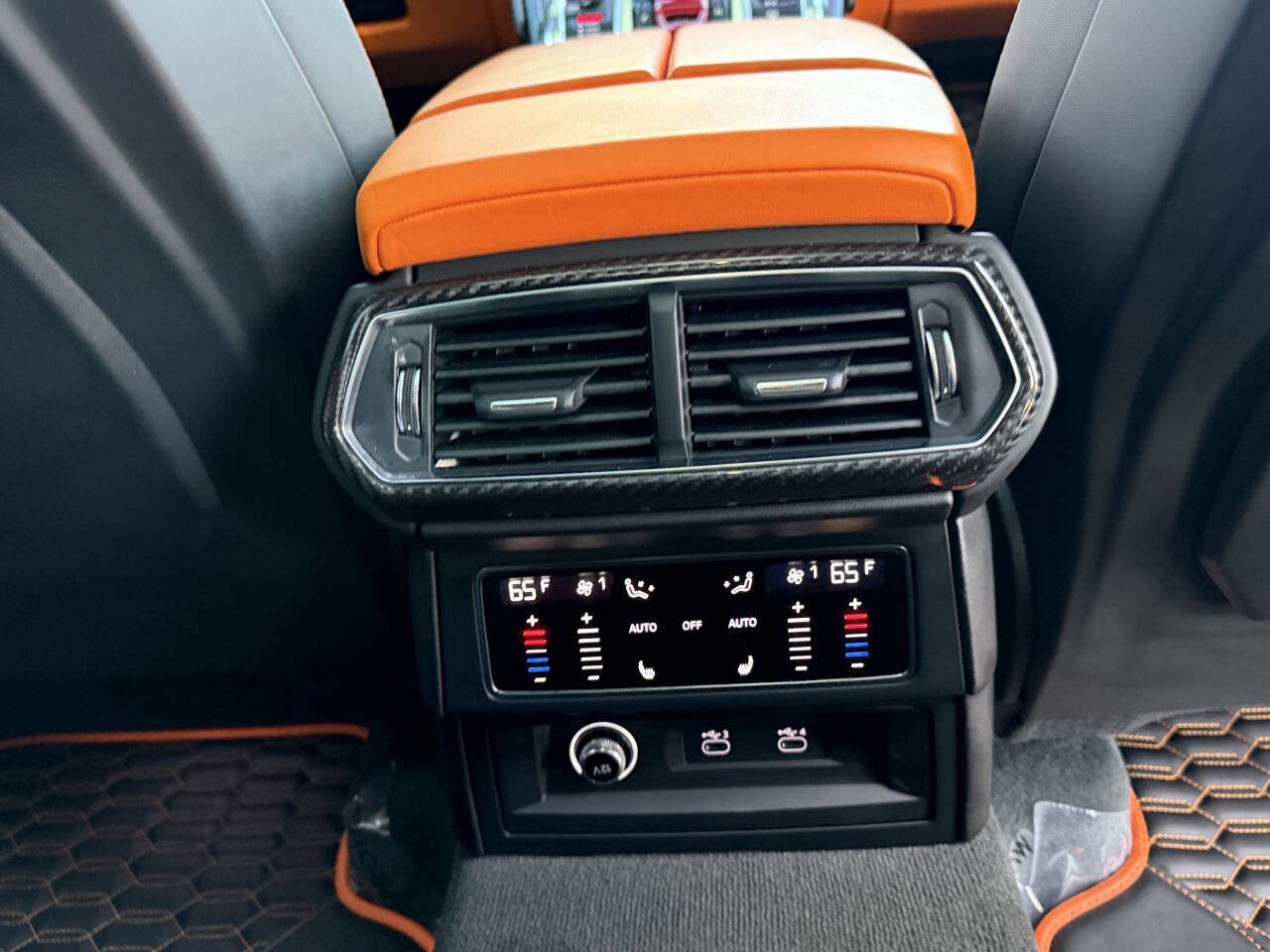 Used 2022 Lamborghini Urus image 48