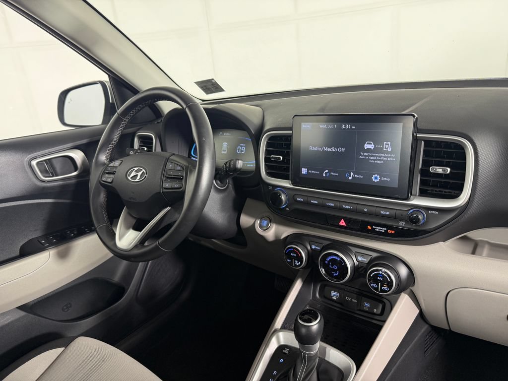 Certified 2026 Hyundai Venue SEL FWD image 27