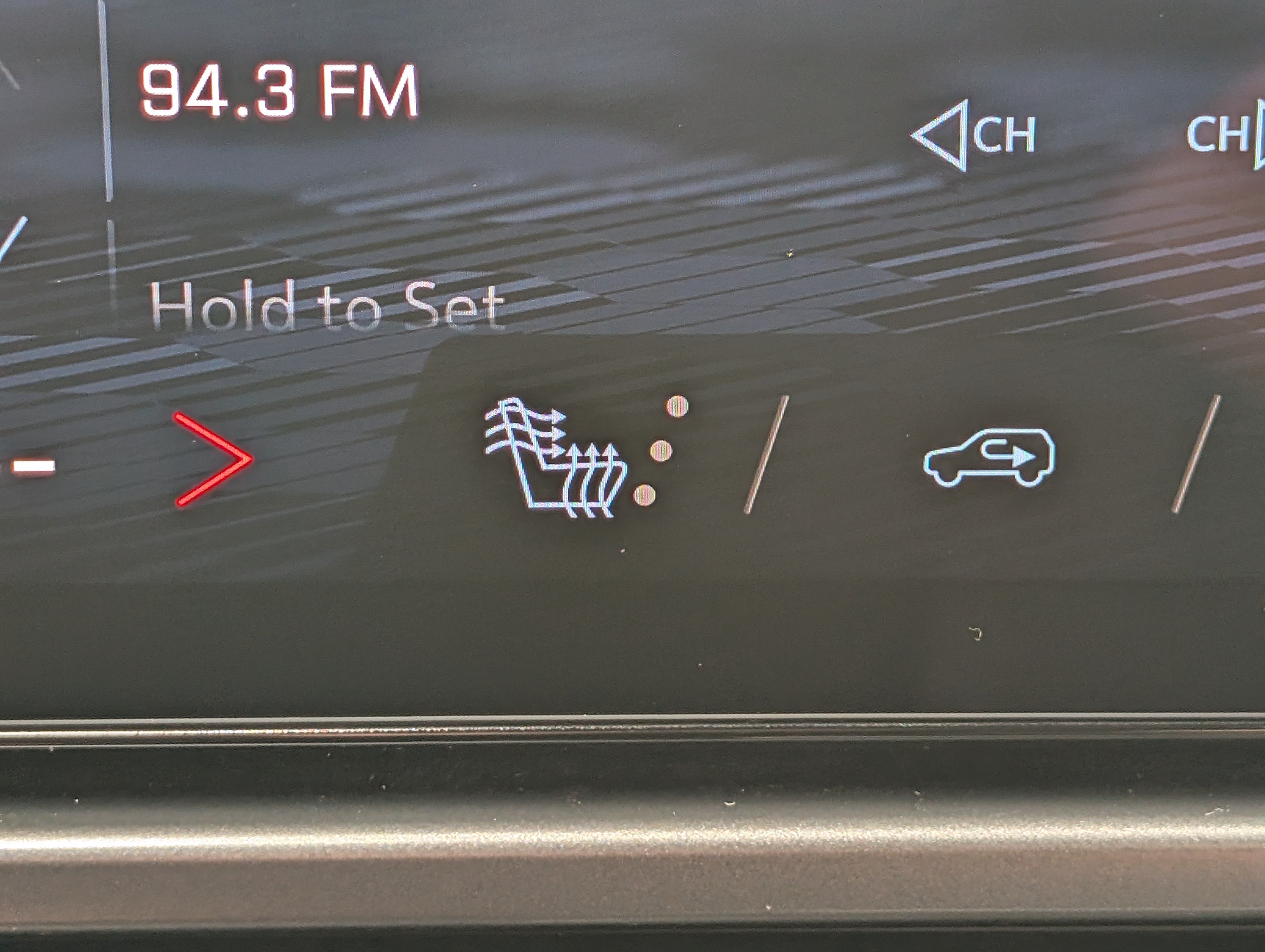 Used 2024 Chevrolet Equinox EV RS FWD image 32