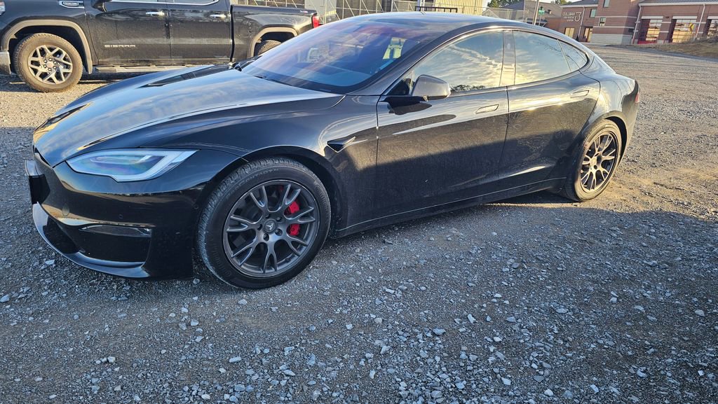 Used 2022 Tesla Model S image 2