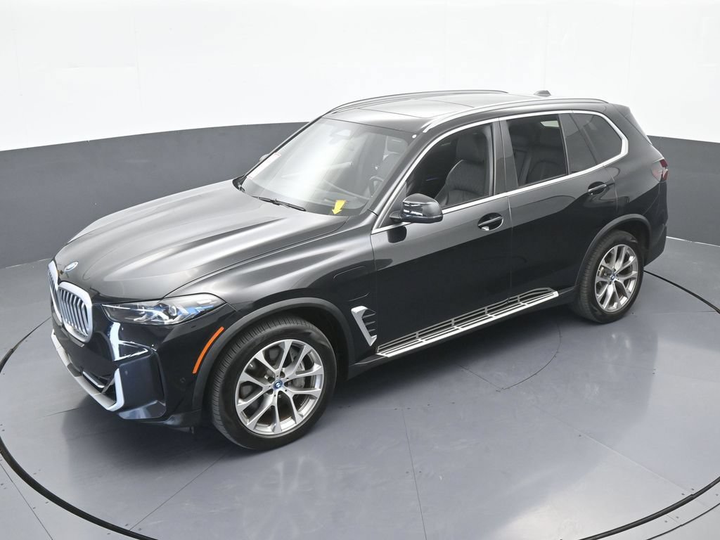 Used 2025 BMW X5 xDrive50e AWD/4WD image 53