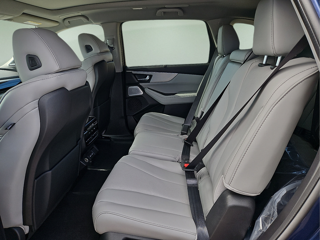 Used 2026 Acura MDX w/ Technology Package FWD image 13