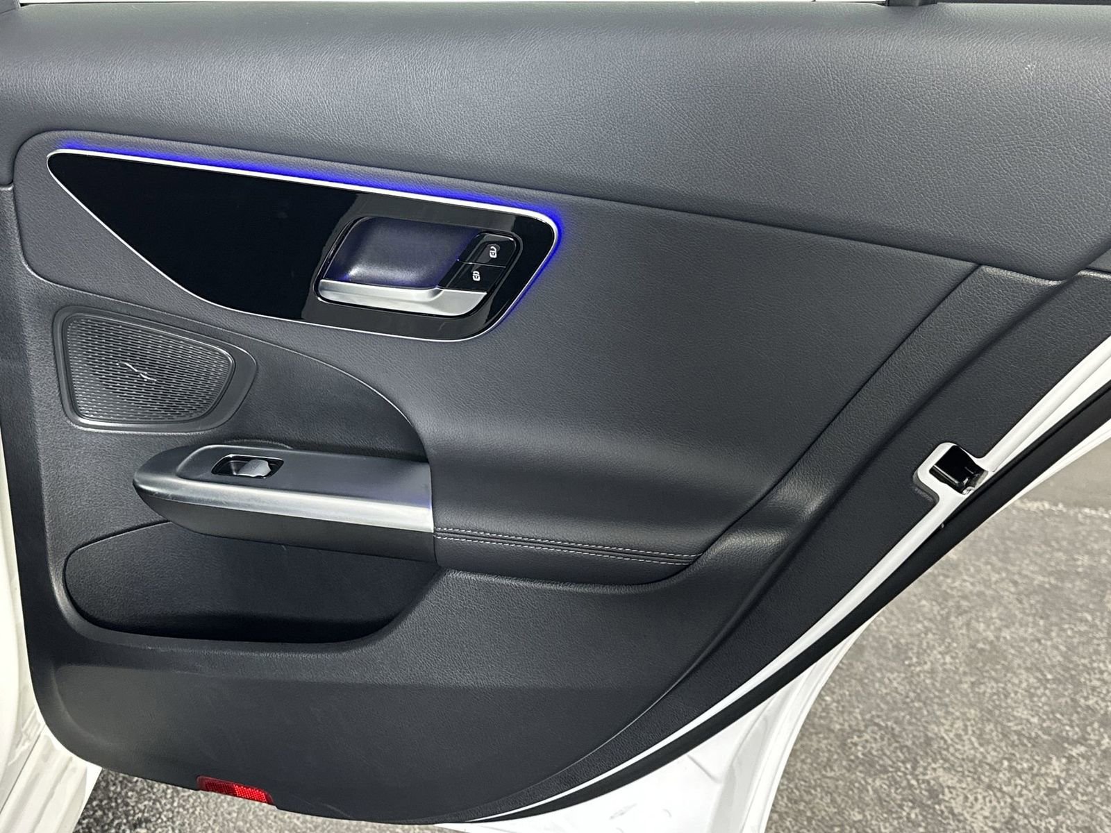 Used 2025 Mercedes-Benz C 300 Sedan image 35