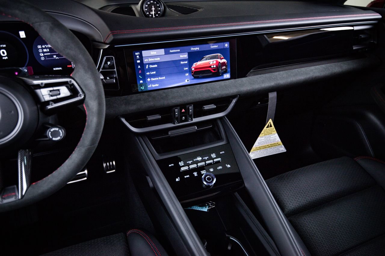 New 2026 Porsche Macan GTS Electric image 19