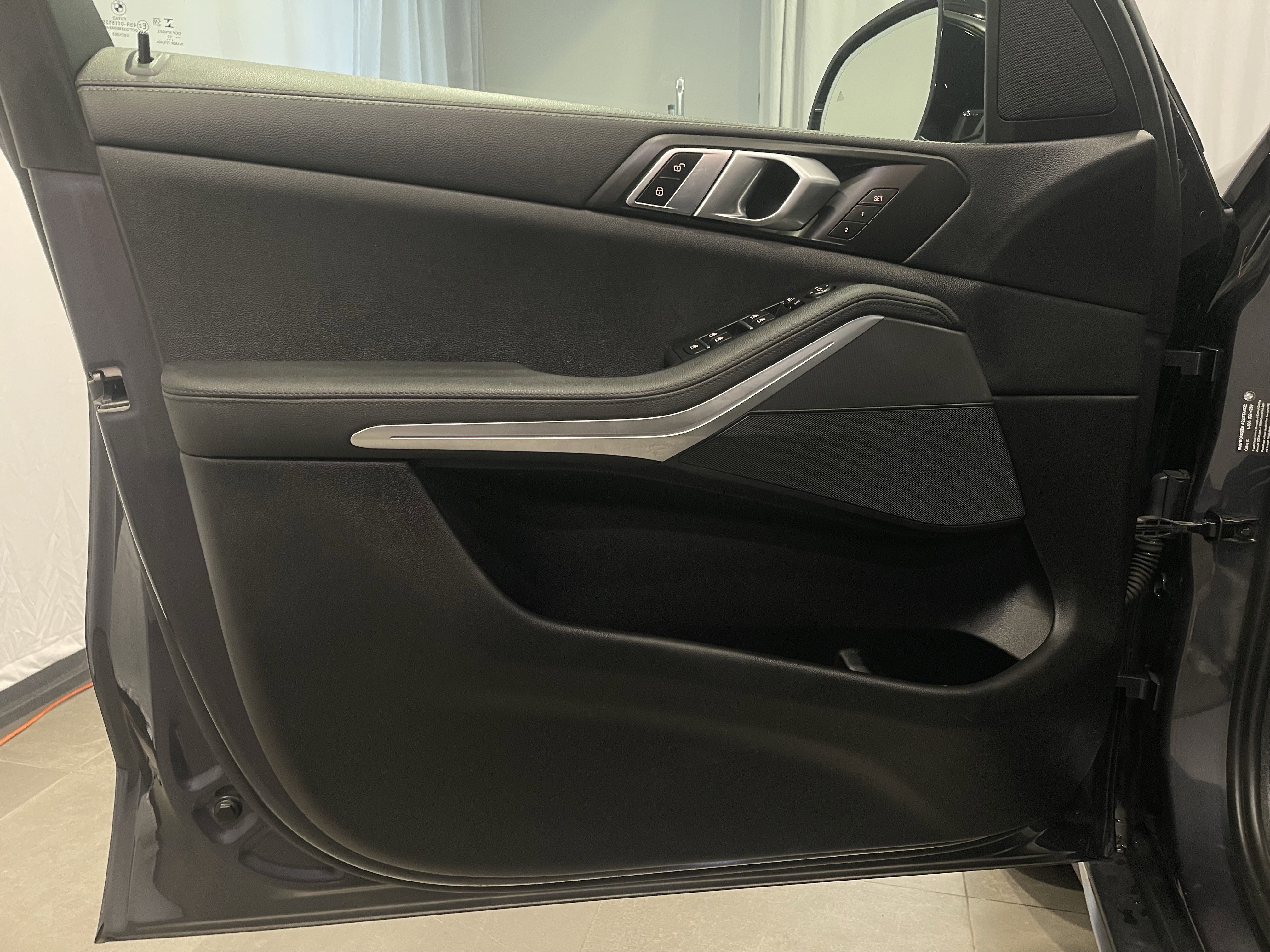 Used 2019 BMW X5 xDrive40i w/ Premium Package 2 AWD/4WD image 12