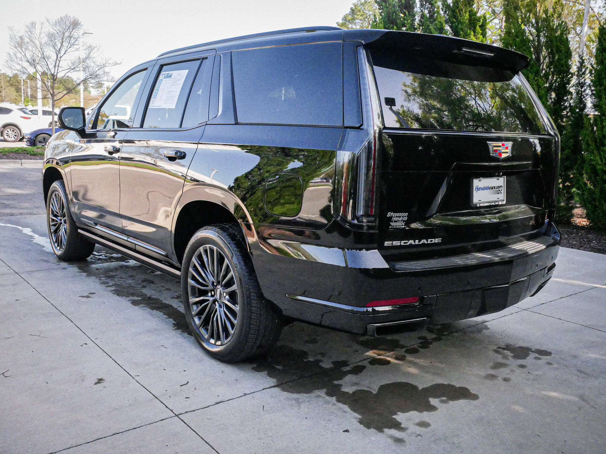 Used 2026 Cadillac Escalade Platinum Sport AWD/4WD image 8