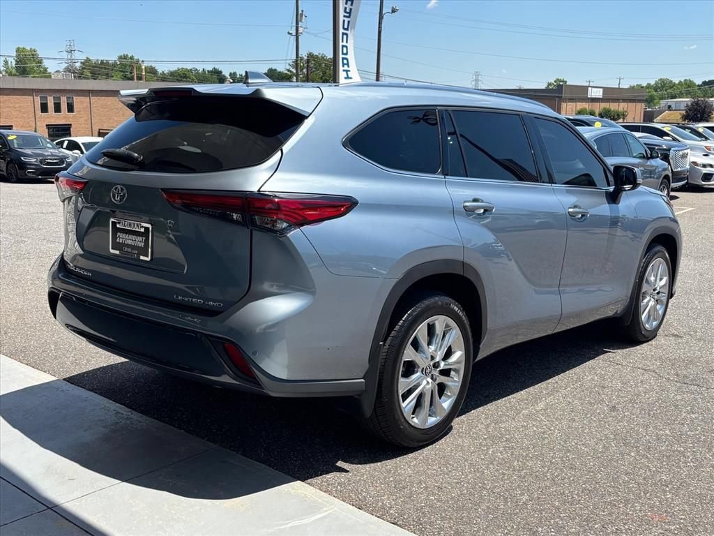 Used 2023 Toyota Highlander Limited AWD/4WD image 26