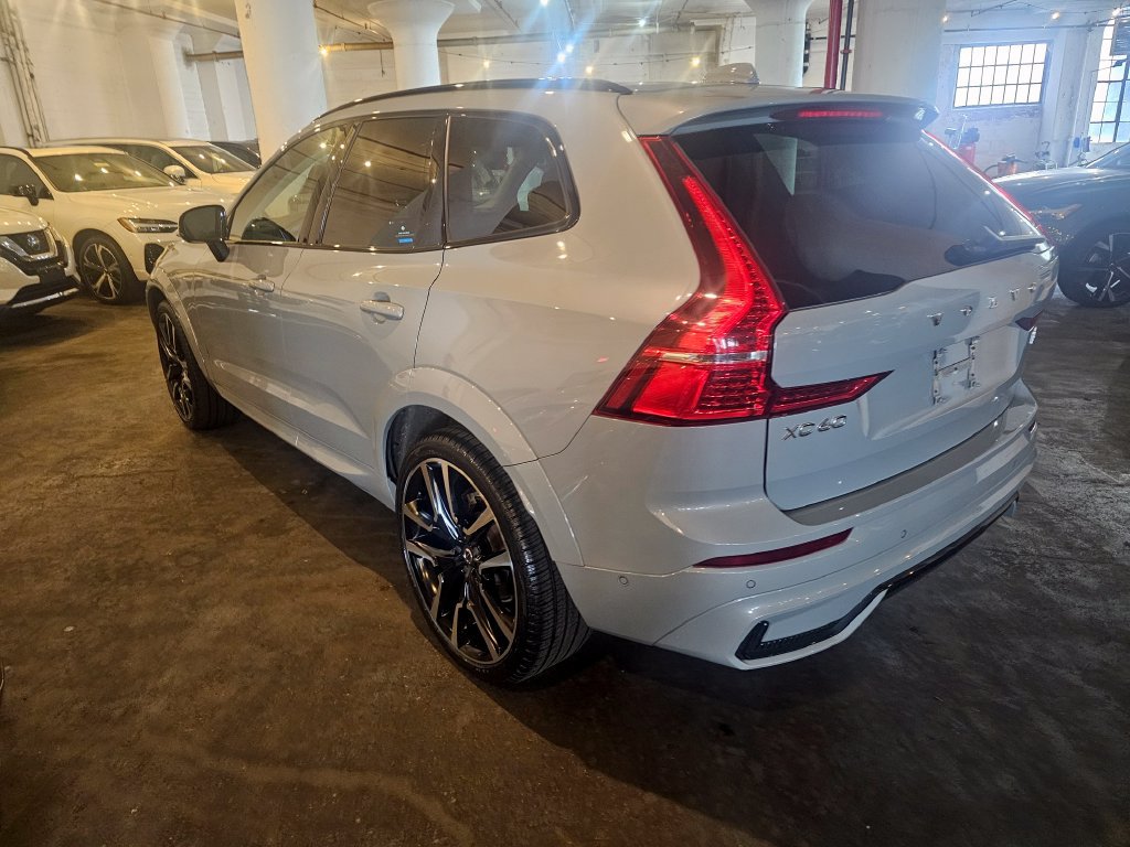 Certified 2024 Volvo XC60 B5 Ultimate w/ Climate Package AWD/4WD image 2