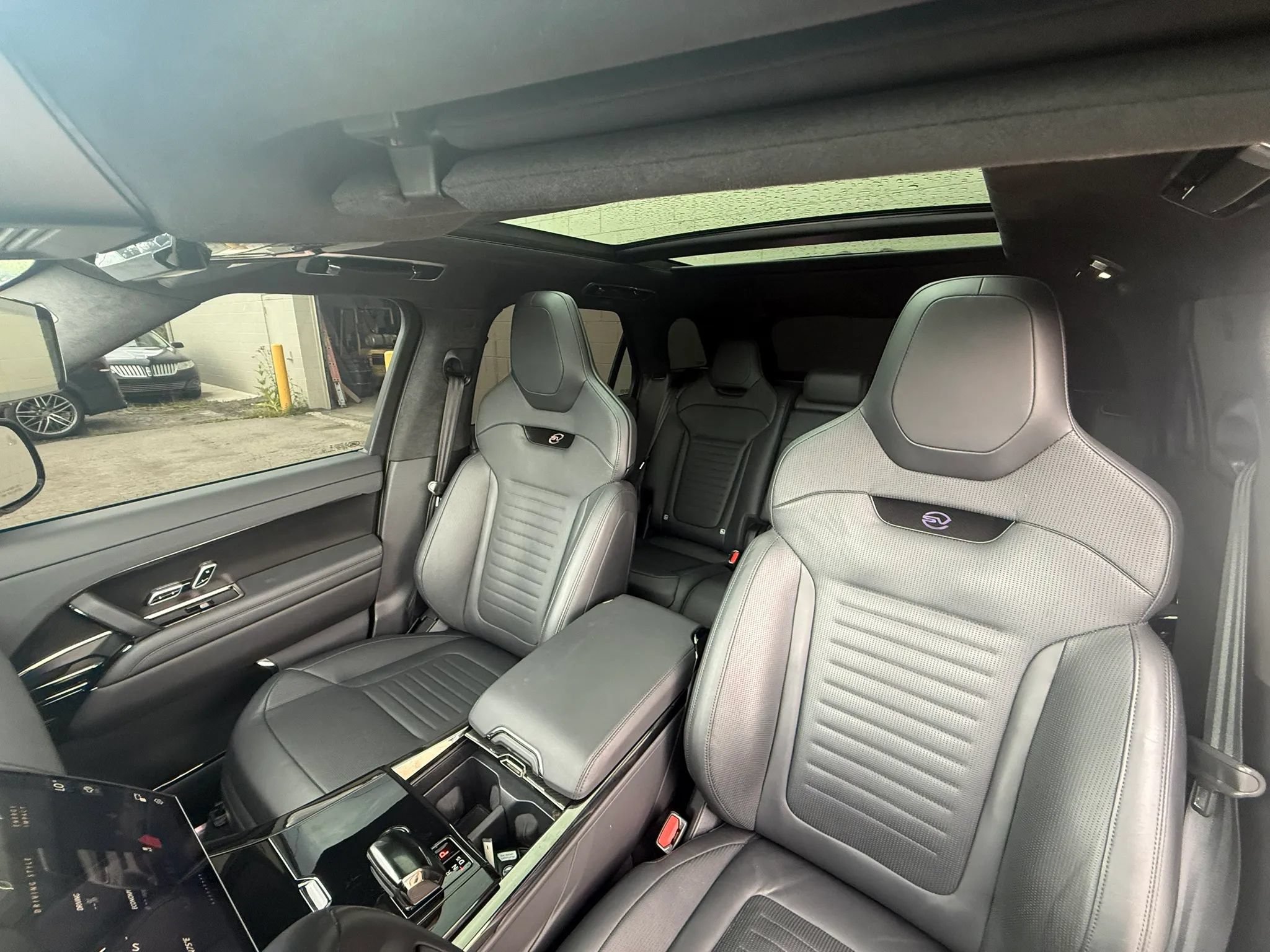 Used 2024 Land Rover Range Rover Sport AWD/4WD image 30