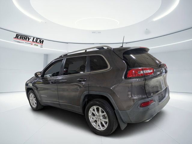 Used 2018 Jeep Cherokee Latitude Plus w/ Comfort/Convenience Group FWD image 5