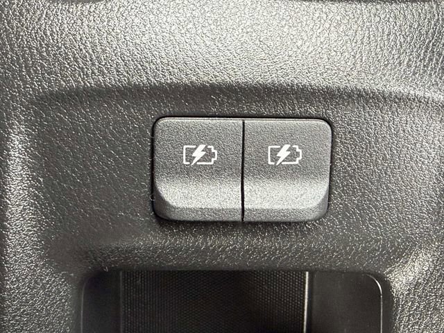 Used 2024 Nissan Kicks S image 31