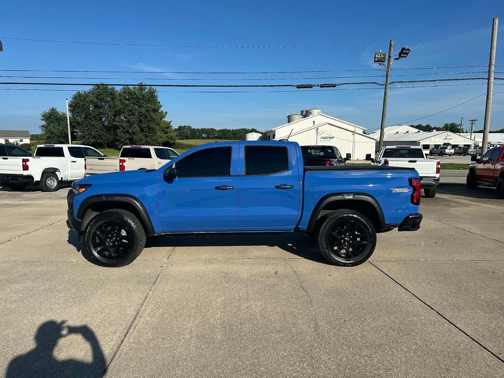 Used 2025 Chevrolet Colorado Trail Boss AWD/4WD image 4