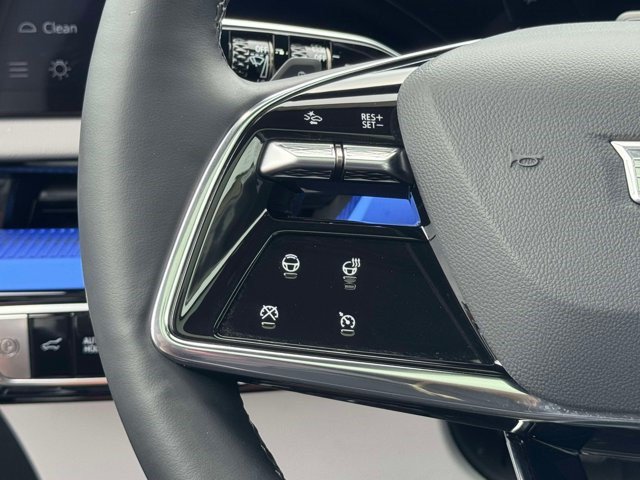 Certified 2025 Cadillac Optiq Luxury 1 AWD/4WD image 5
