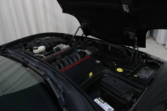 Used 2000 Chevrolet Corvette Coupe w/ Memory Pkg RWD image 28