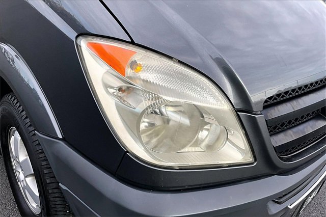 Used 2011 Mercedes-Benz Sprinter 2500 image 32