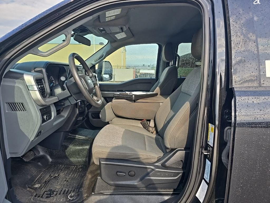 Used 2024 Ford F350 XLT AWD/4WD image 11