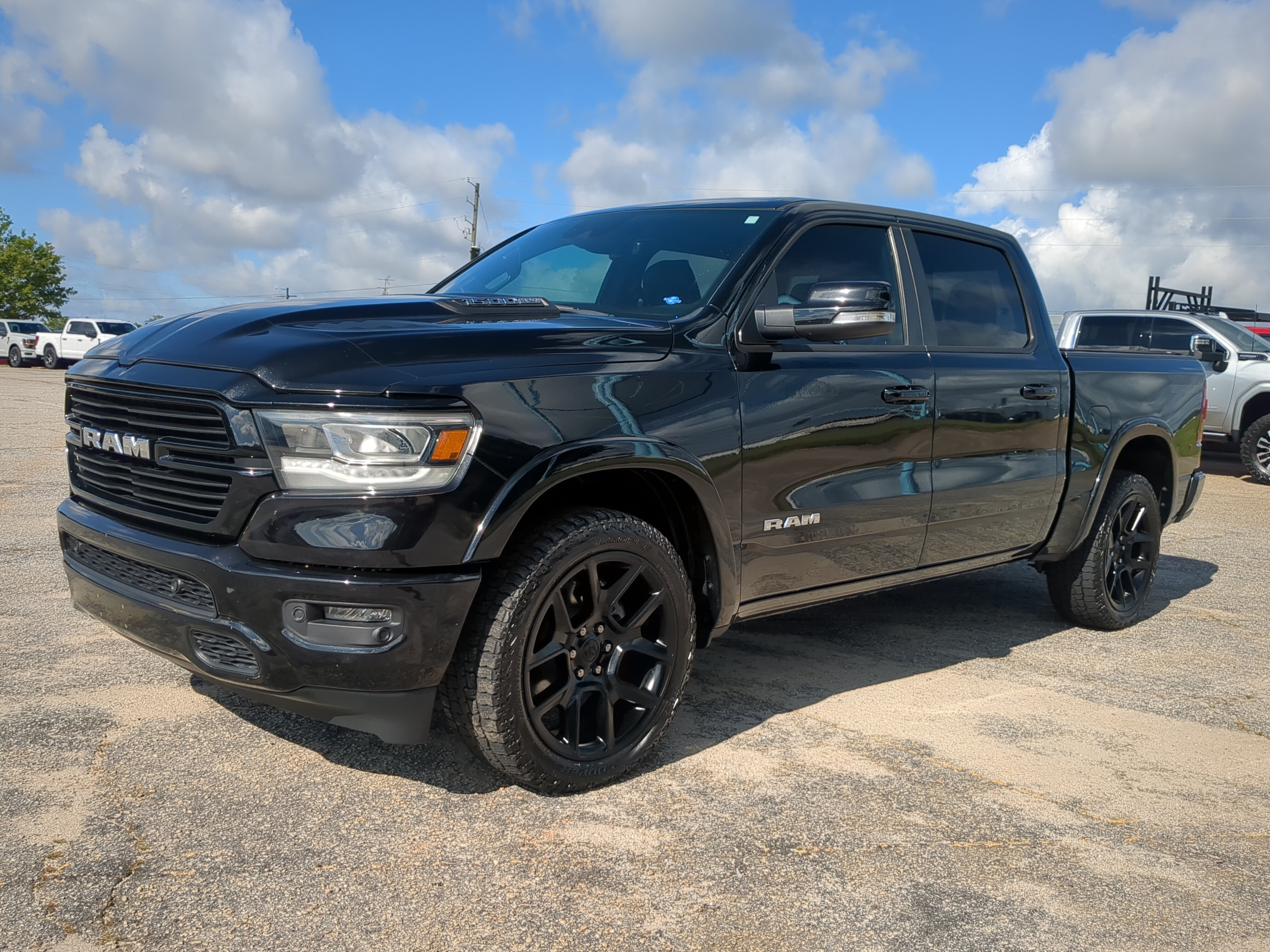 Used 2022 RAM 1500 Laramie AWD/4WD image 6