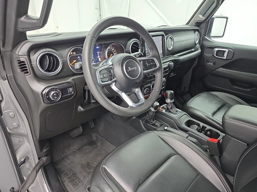 Used 2023 Jeep Gladiator Overland w/ Popular Equipment Package AWD/4WD image 16