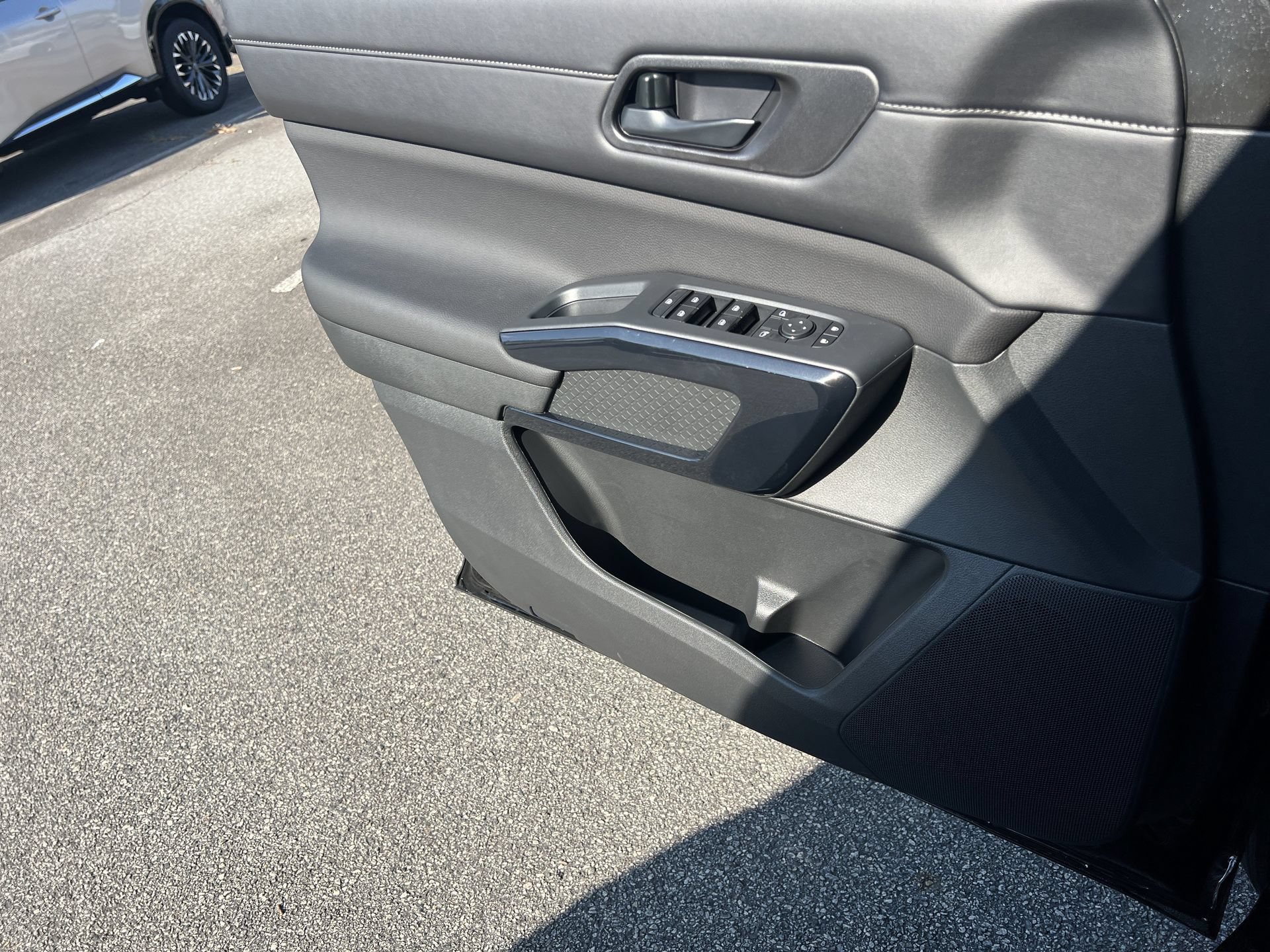 New 2026 Nissan Pathfinder SV FWD image 15