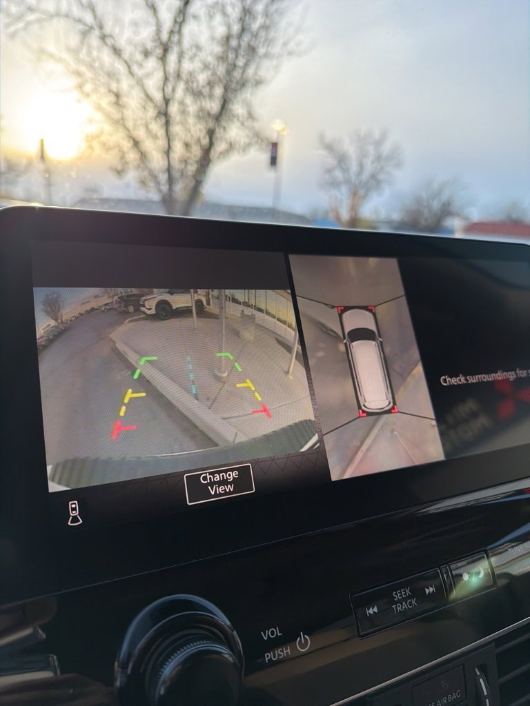 Used 2023 Nissan Armada SL image 29