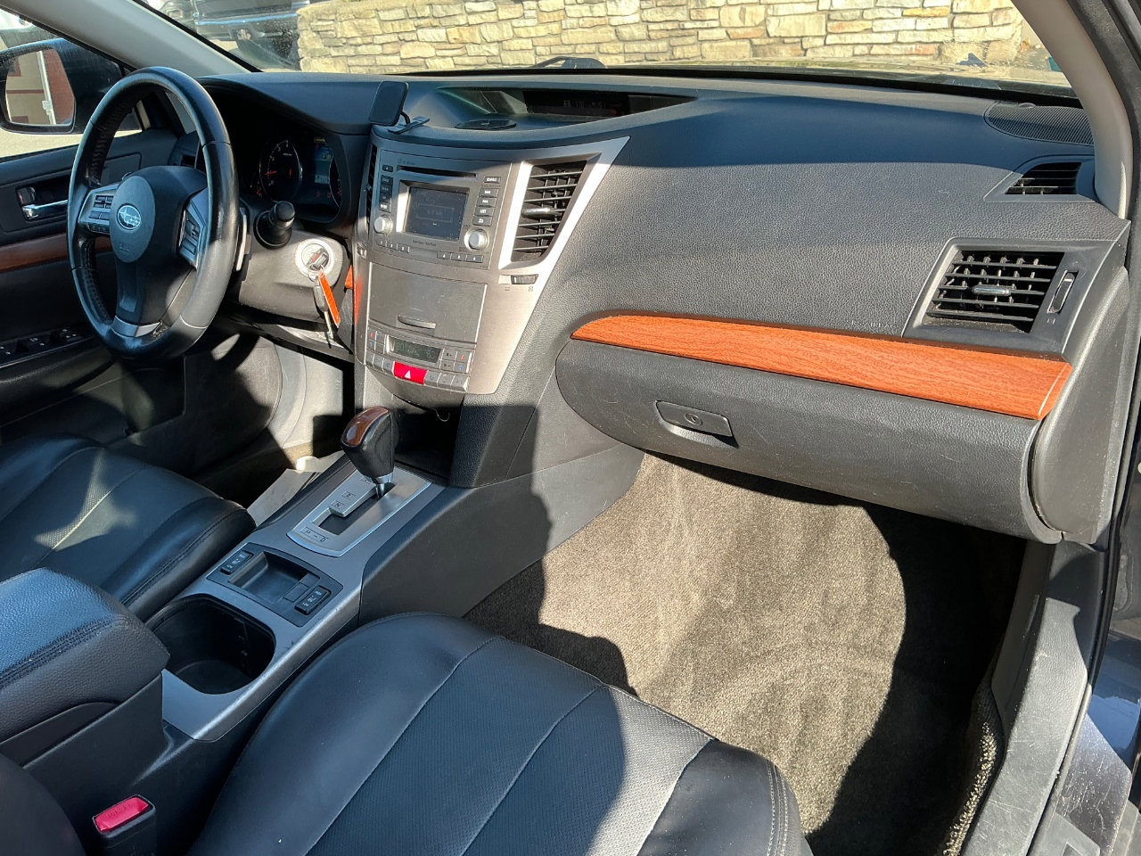 Used 2013 Subaru Outback 2.5i Limited w/ Moonroof Pkg image 9