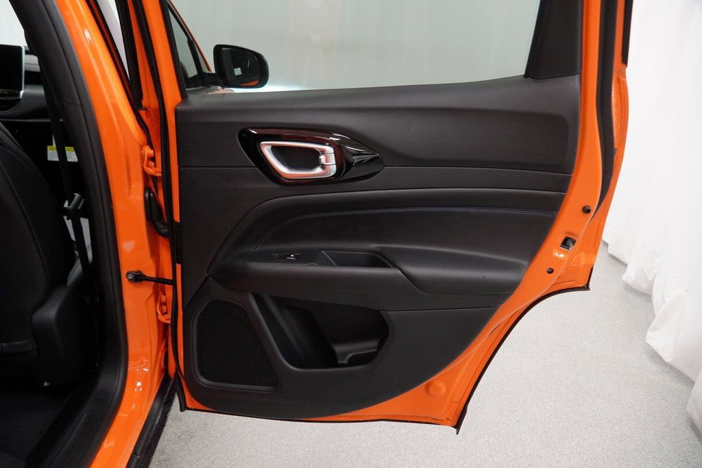 New 2026 Jeep Compass Latitude image 33