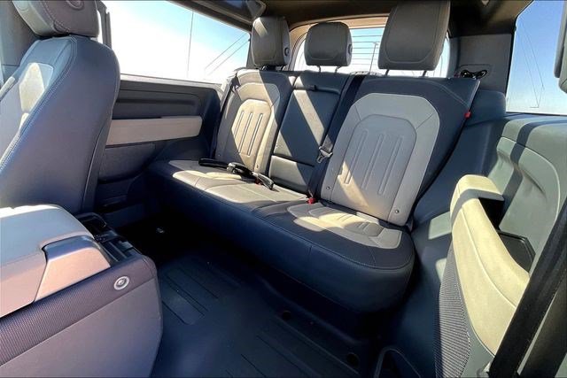 Used 2022 Land Rover Defender 90 X-Dynamic S image 31