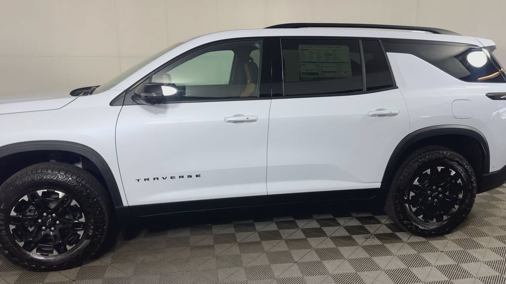 New 2027 Chevrolet Traverse Z71 w/ Enhanced Driving Package AWD/4WD image 5