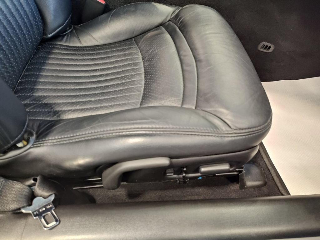 Used 2001 Chevrolet Corvette Convertible w/ Preferred Equipment Group2 RWD image 31