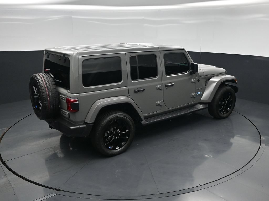 Used 2023 Jeep Wrangler Unlimited Sahara w/ Cold Weather Group AWD/4WD image 38