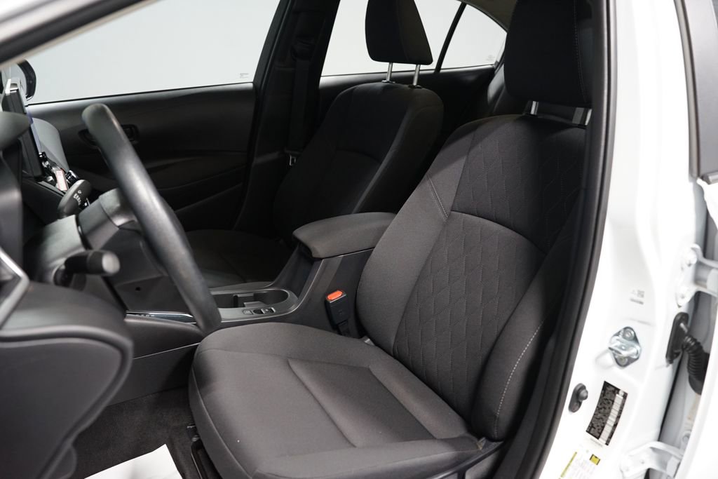 Certified 2025 Toyota Corolla LE image 24