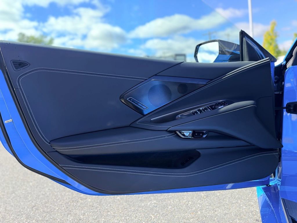 Used 2024 Chevrolet Corvette Stingray Premium Conv w/ Stealth Interior Trim Package image 13