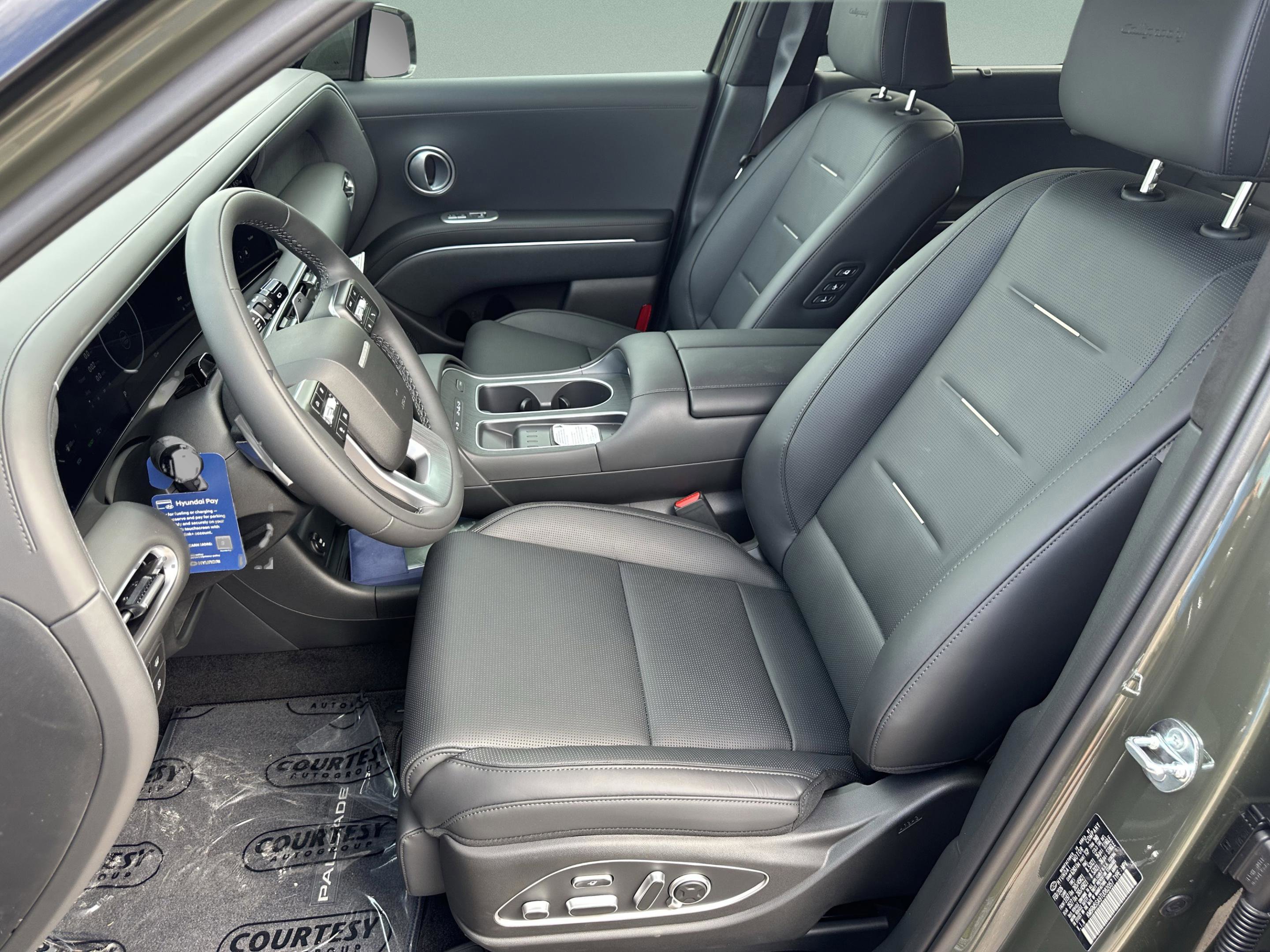 New 2026 Hyundai Palisade Calligraphy FWD image 17