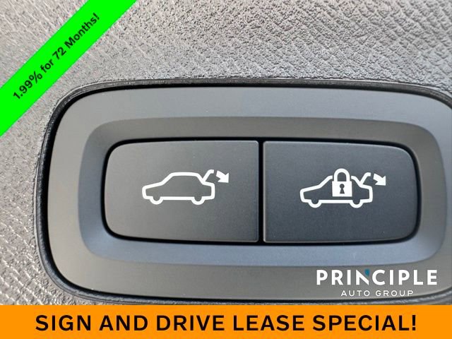 New 2026 Volvo XC90 B6 Plus w/ Protection Package Premier image 11