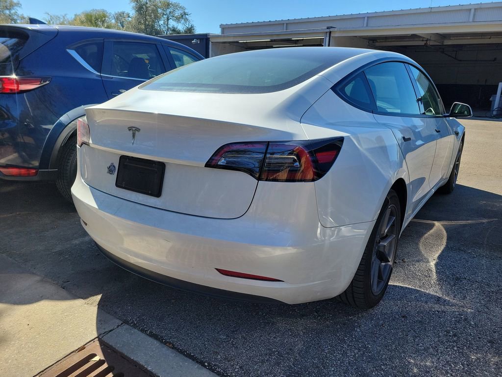Used 2023 Tesla Model 3 Standard Range image 18