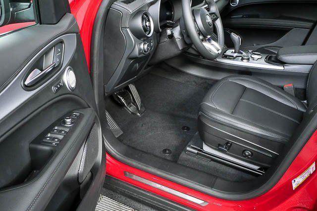 New 2026 Alfa Romeo Stelvio Sprint AWD/4WD image 9