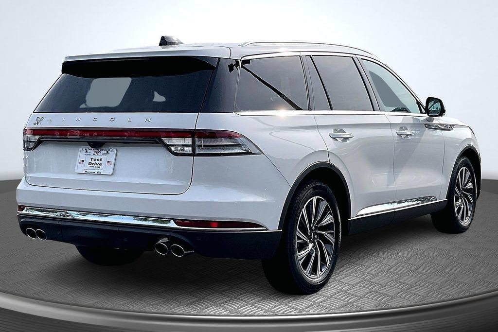 Used 2026 Lincoln Aviator 2WD image 7