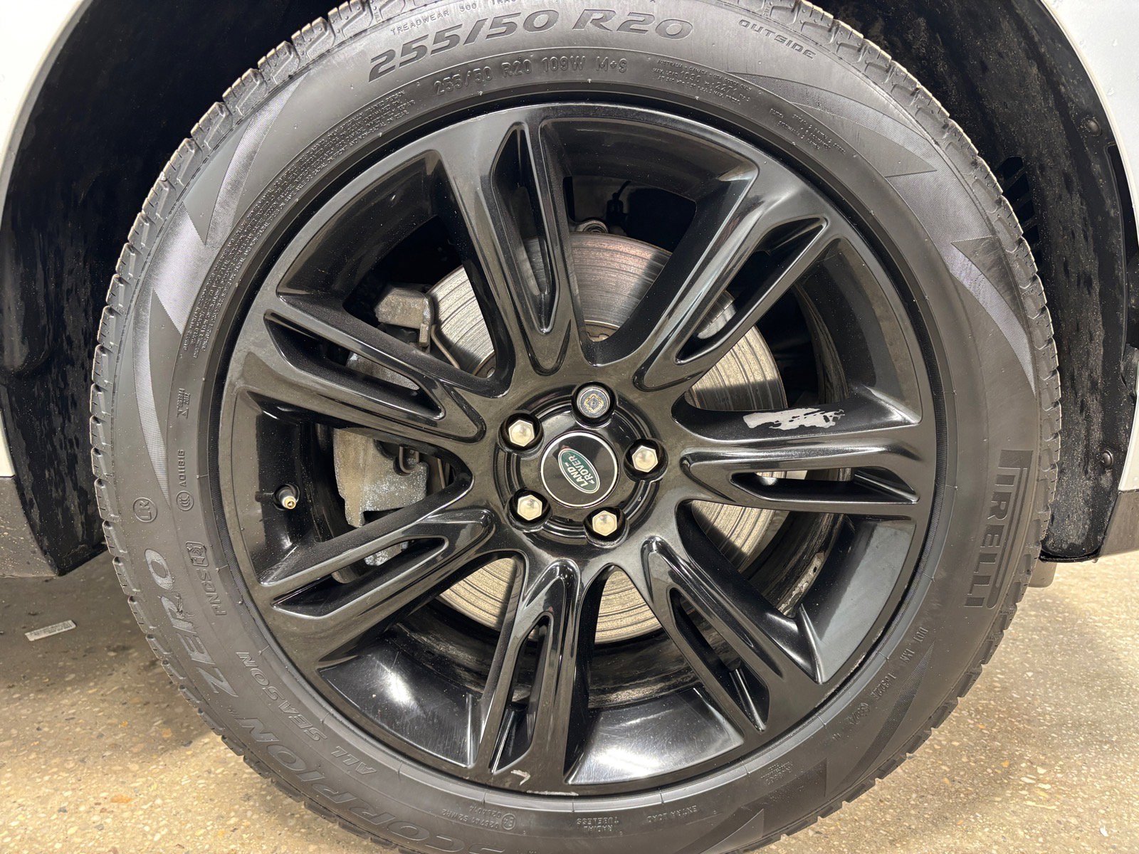 Used 2023 Land Rover Range Rover Velar R-Dynamic S AWD/4WD image 11