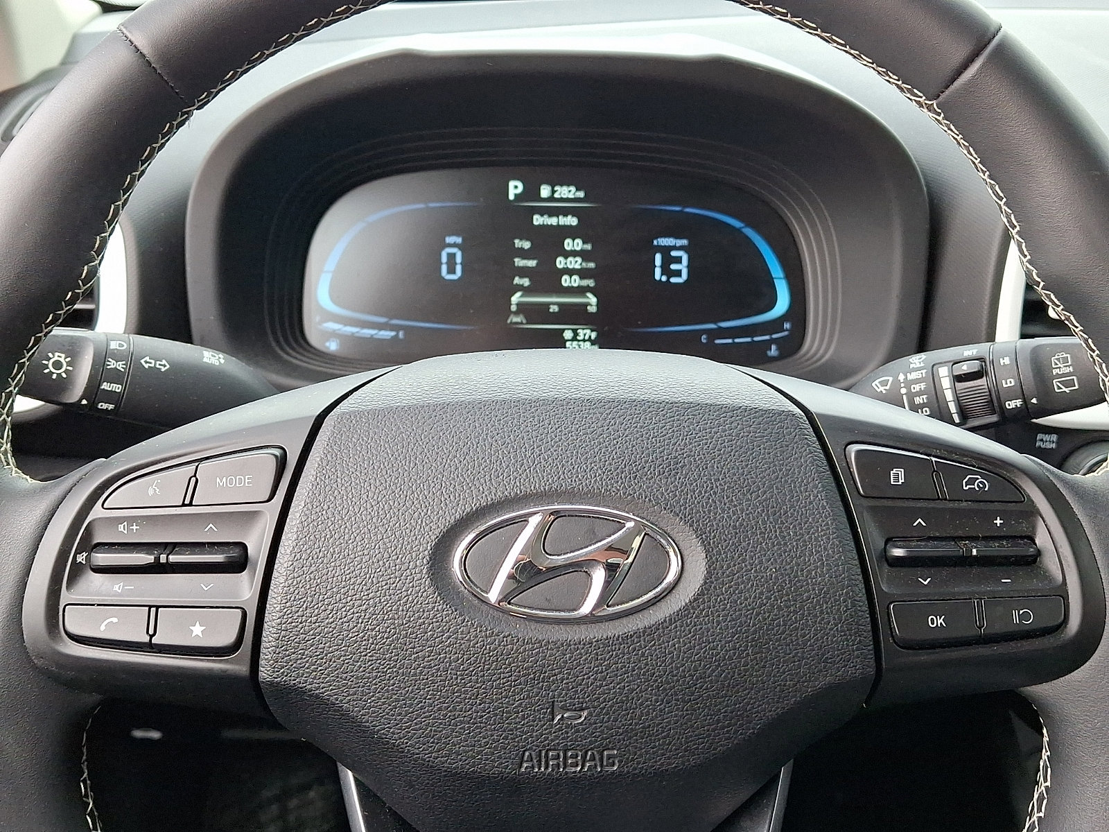 Certified 2023 Hyundai Venue Limited image 19