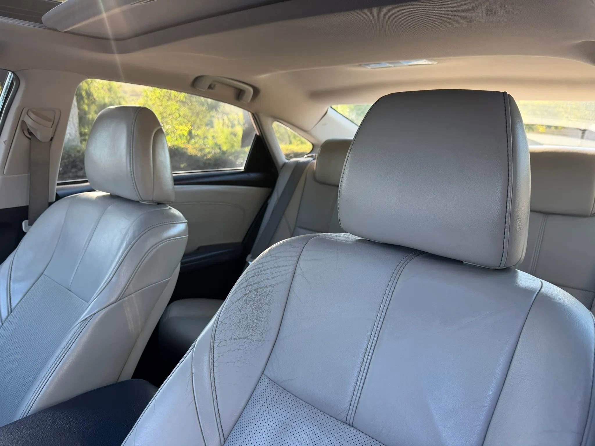 Used 2013 Toyota Avalon Limited FWD image 12