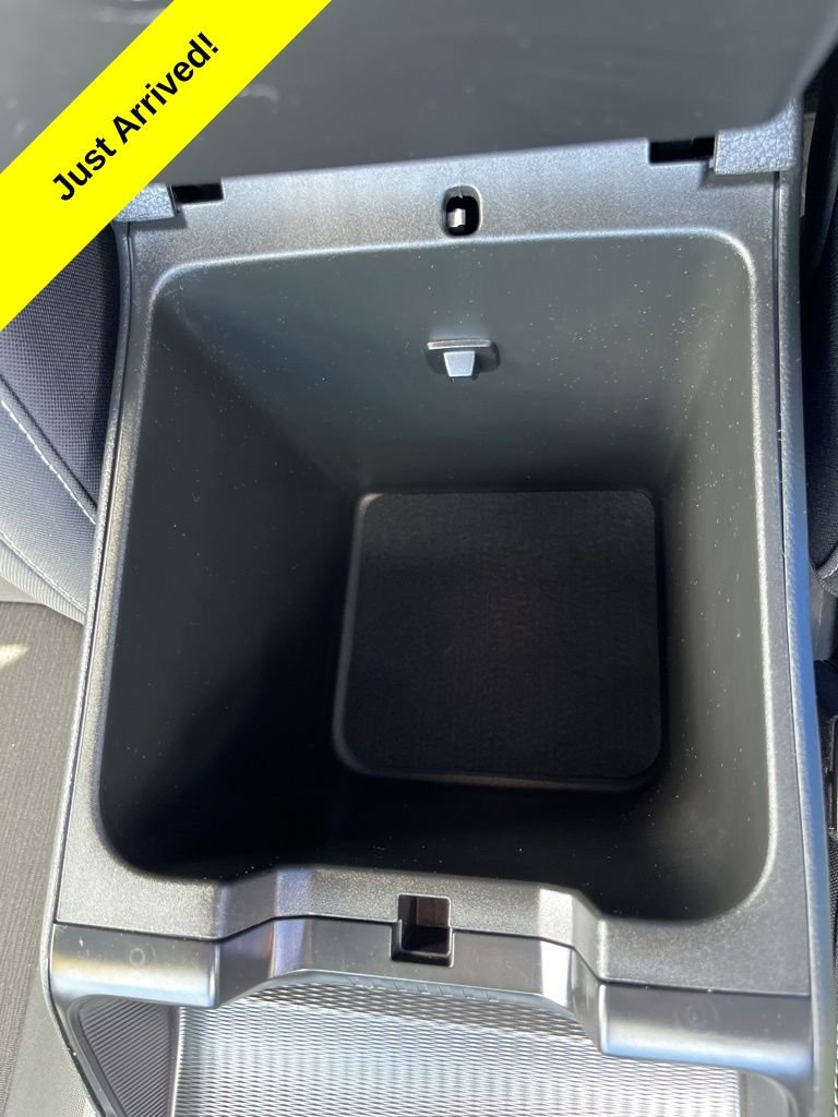 Used 2024 Jeep Grand Cherokee Laredo w/ Trailer Tow Package image 29