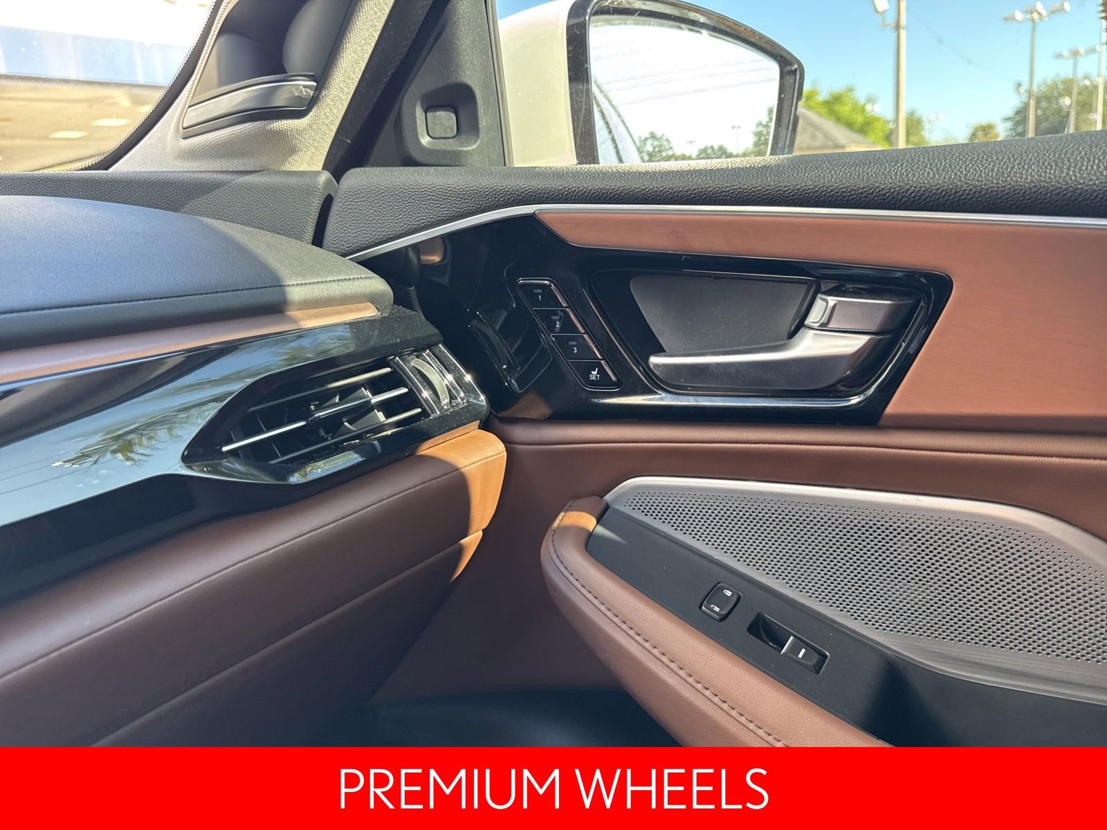 Used 2025 Acura MDX w/ Technology Package image 18