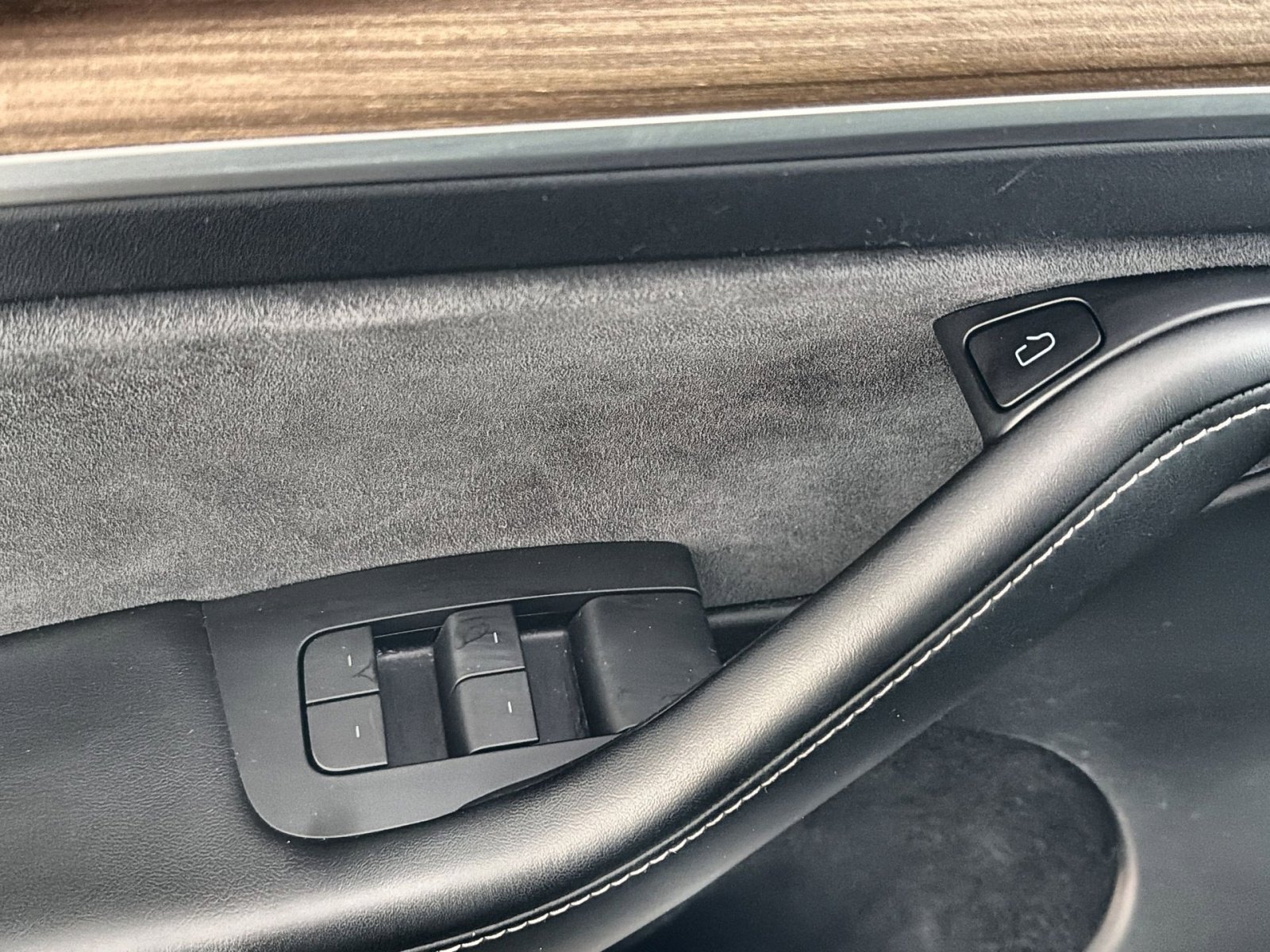 Used 2023 Tesla Model Y Performance image 15