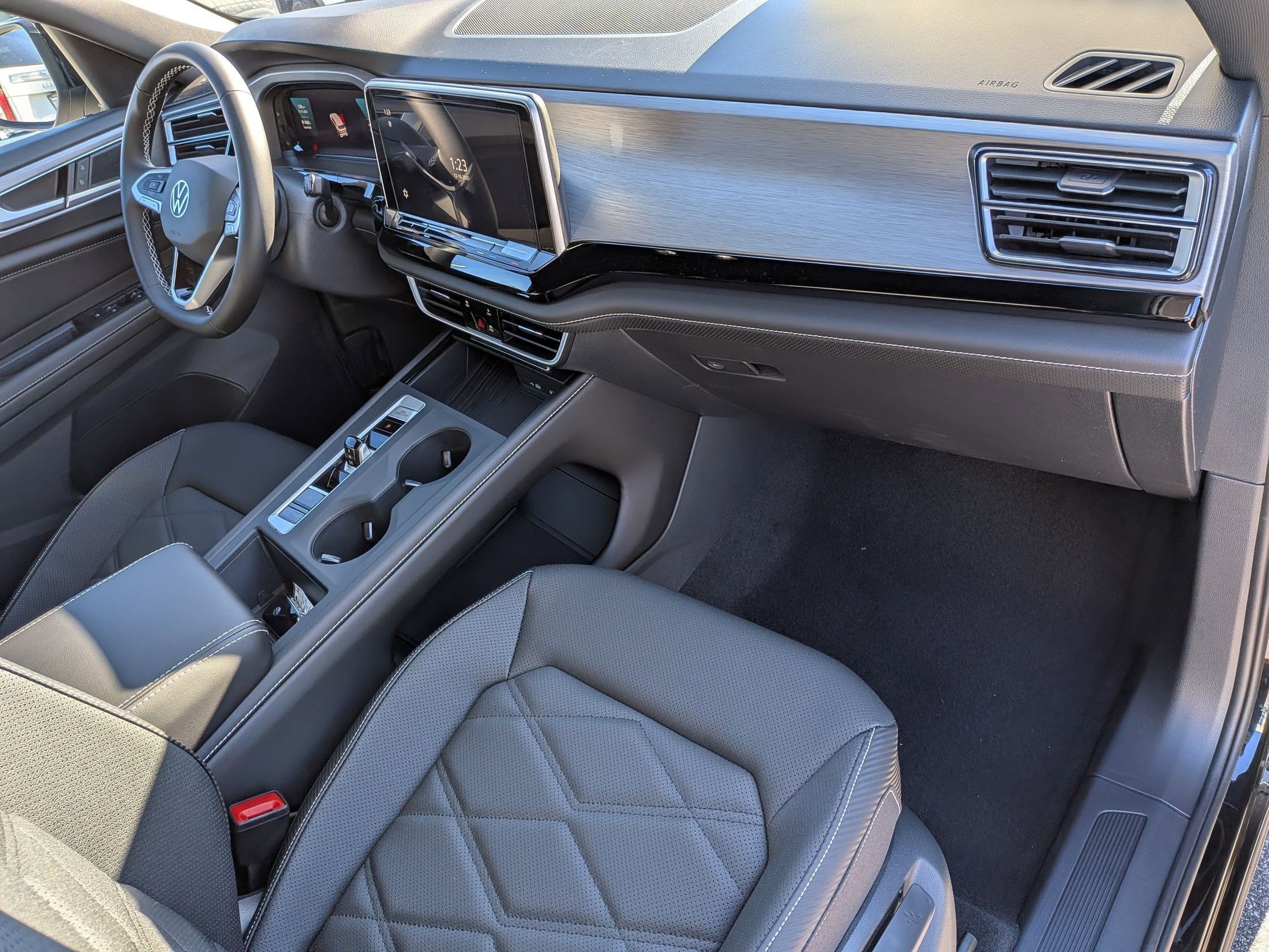 New 2026 Volkswagen Atlas Cross Sport SE AWD/4WD image 35