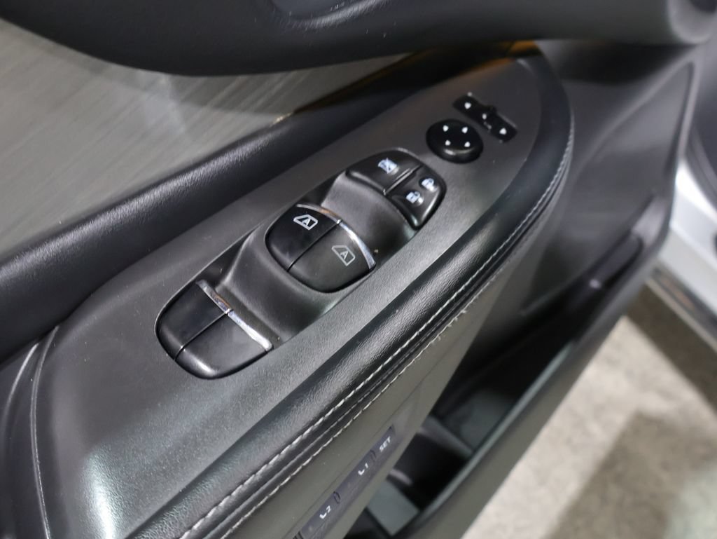 Used 2015 Nissan Murano SL w/ SL Technology Package AWD/4WD image 14