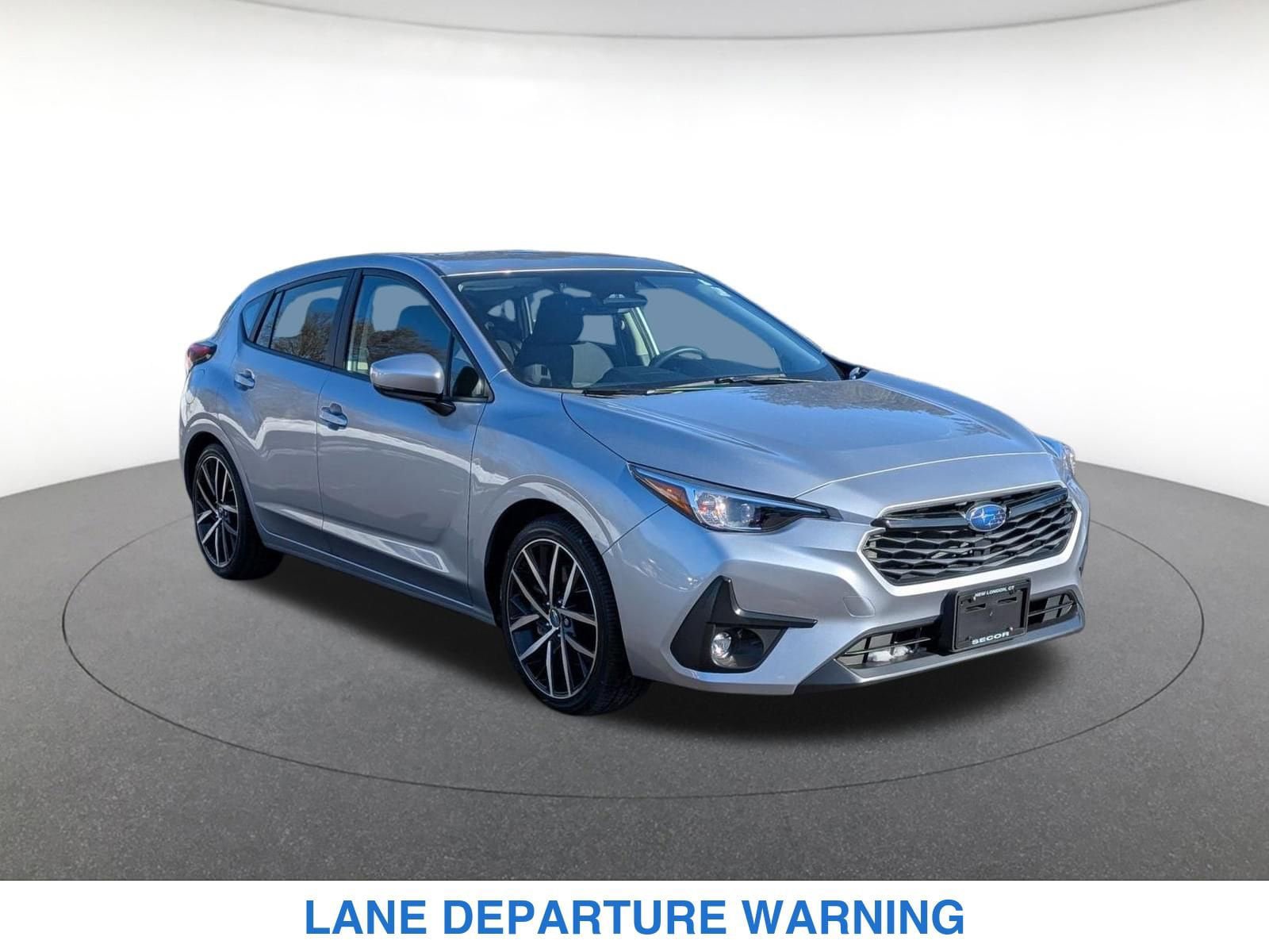 Used 2024 Subaru Impreza 2.0i Sport AWD/4WD image 2