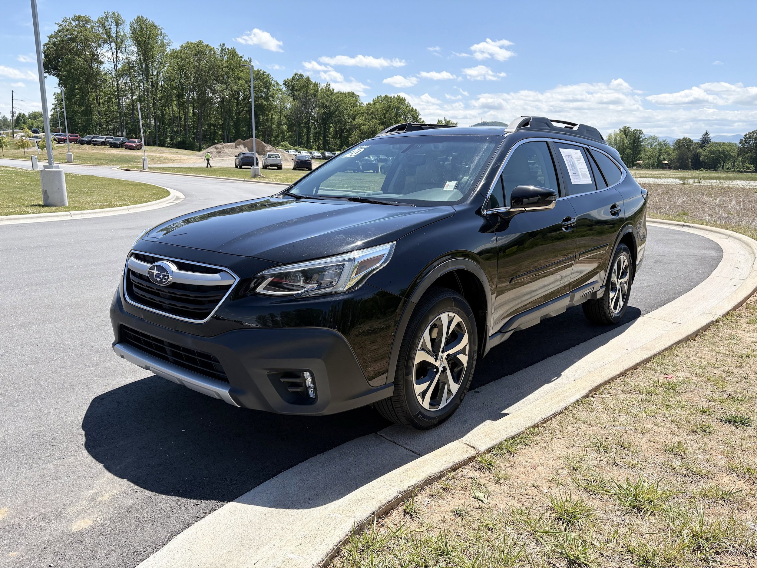 Used 2020 Subaru Outback Limited AWD/4WD image 3