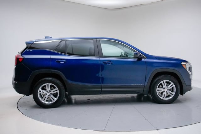 Used 2022 GMC Terrain SLE AWD/4WD image 9